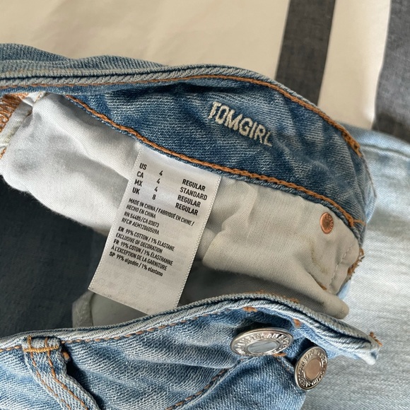 AE boyfriend cutoffs - Picture 2 of 5